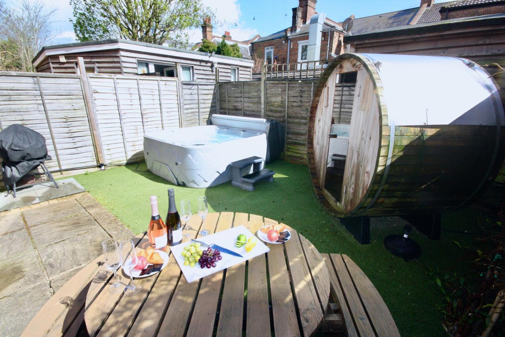 Holiday Home Hot Tub&Sauna Bournemouth Exterior foto