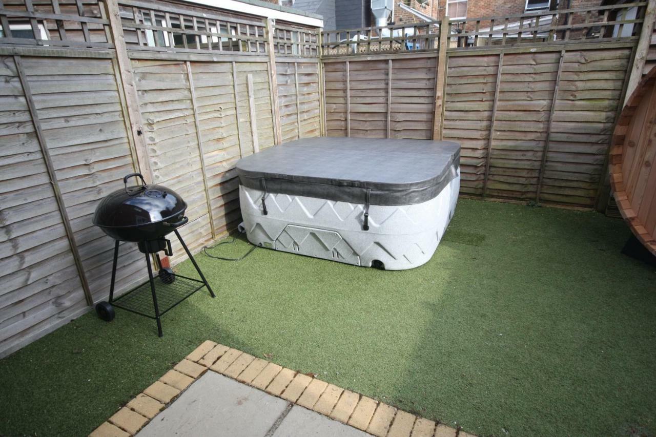 Holiday Home Hot Tub&Sauna Bournemouth Exterior foto